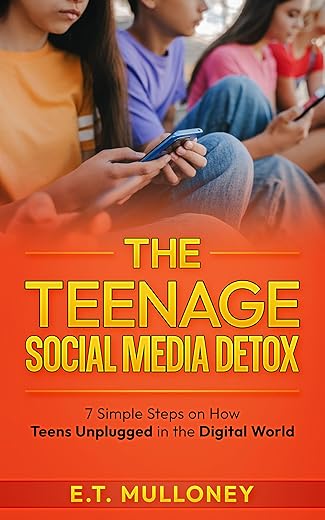 Mindful Press - Teen Social Media Detox, 200 pages